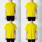 ycnnのたくさん動くよ！ついてこい！2 Regular Fit T-Shirt :model wear (male)