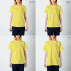 ながぐつのデュークのstanding#1 Regular Fit T-Shirt :model wear (woman)