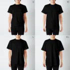 のりものドット絵TシャツのGo past them !!（背面） Regular Fit T-Shirt :model wear (male)