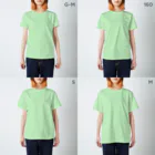 DICE-KのPOSITIVE PUNK Regular Fit T-Shirt :model wear (woman)