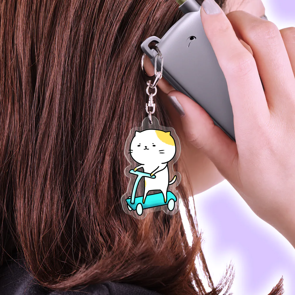さかやの白に茶キックボード猫 Acrylic Key Chain