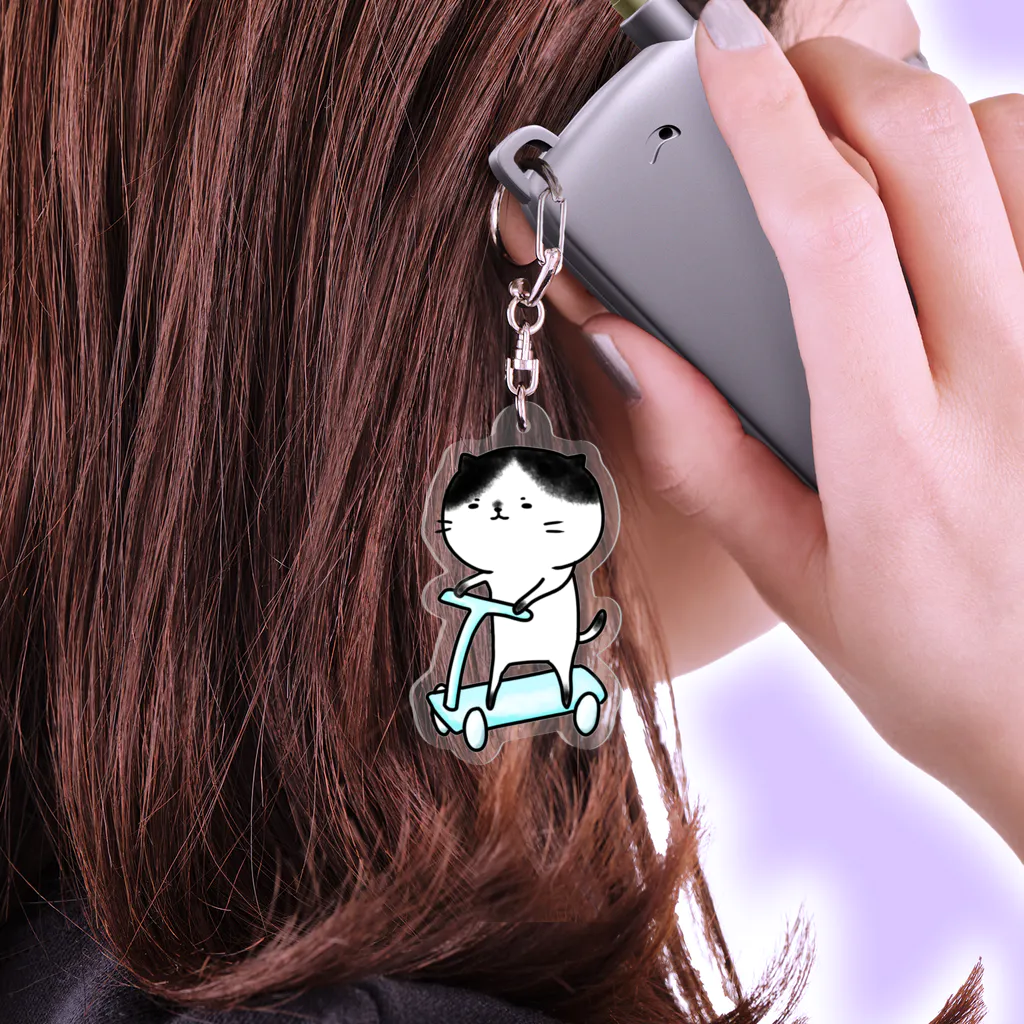 さかやのハチワレキックボード猫 Acrylic Key Chain
