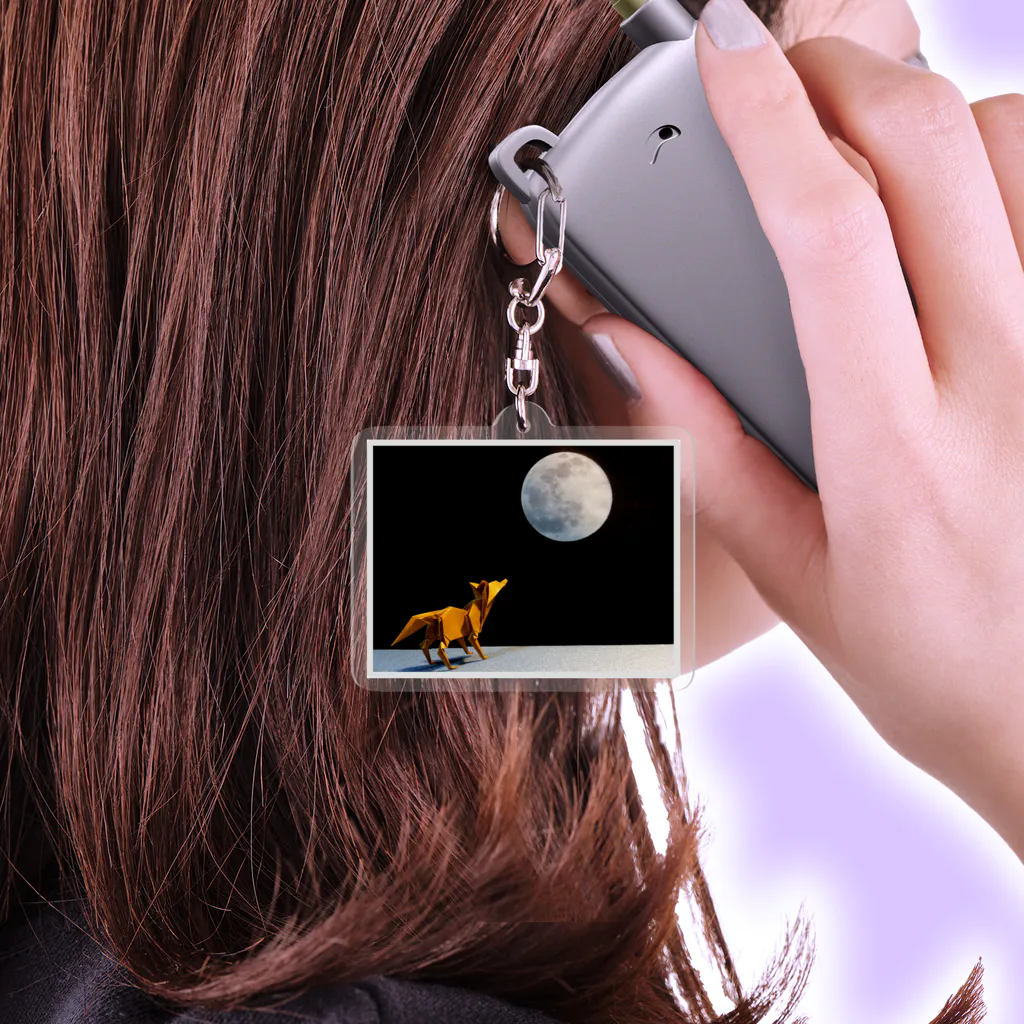 Origami Laboのブルームーンに吠える狼 Acrylic Key Chain