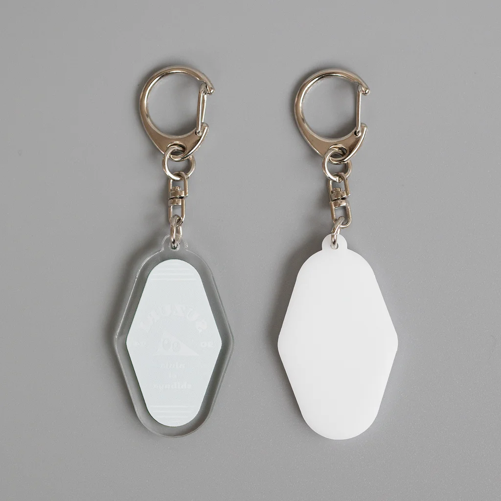 KasaneのサブさんのKasaneアウトドア風ロゴアクキー Acrylic Key Chain