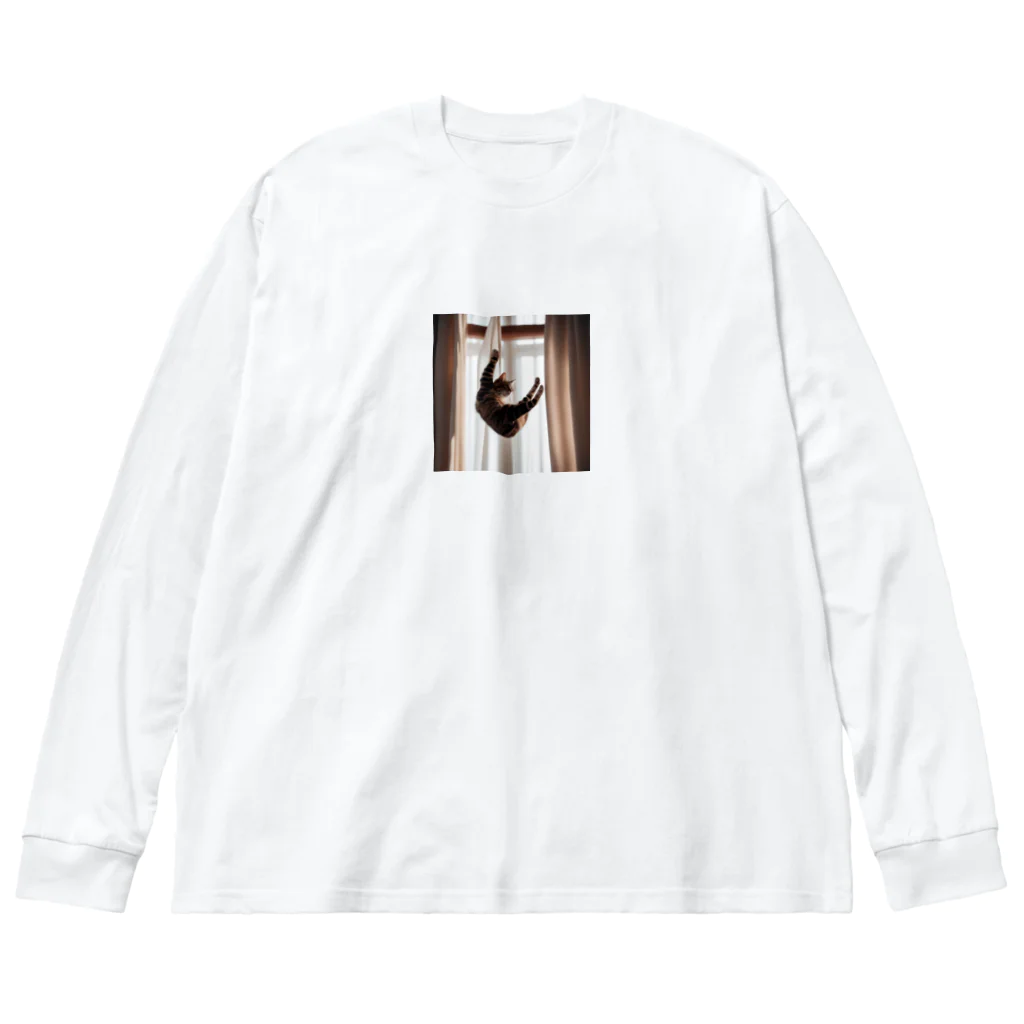 takeoutのカーテンにつかまっているネコ Big Long Sleeve T-Shirt