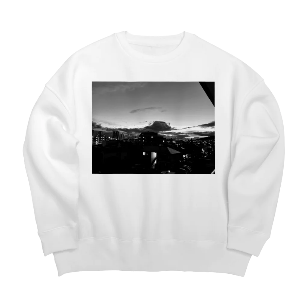 お疲れ様でしたのベランダ白黒 Big Crew Neck Sweatshirt