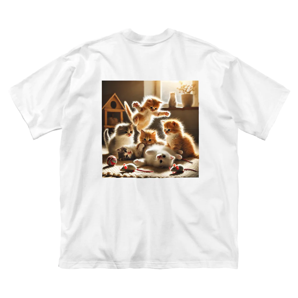 まな九郎ショップの戯れる子猫達 Big T-Shirt