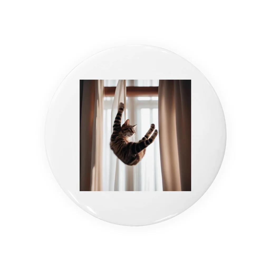 takeoutのカーテンにつかまっているネコ Tin Badge