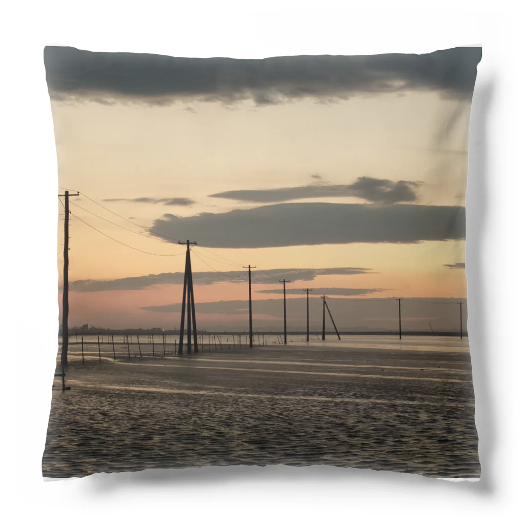 Fujika145の海に浮かぶ電柱 Cushion