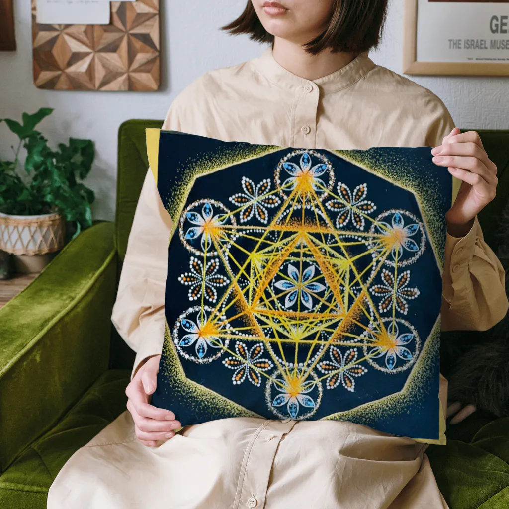 目醒めの魔法陣アーティスト☆岡山紫音のメタトロンフラワー(ゴールド) Cushion