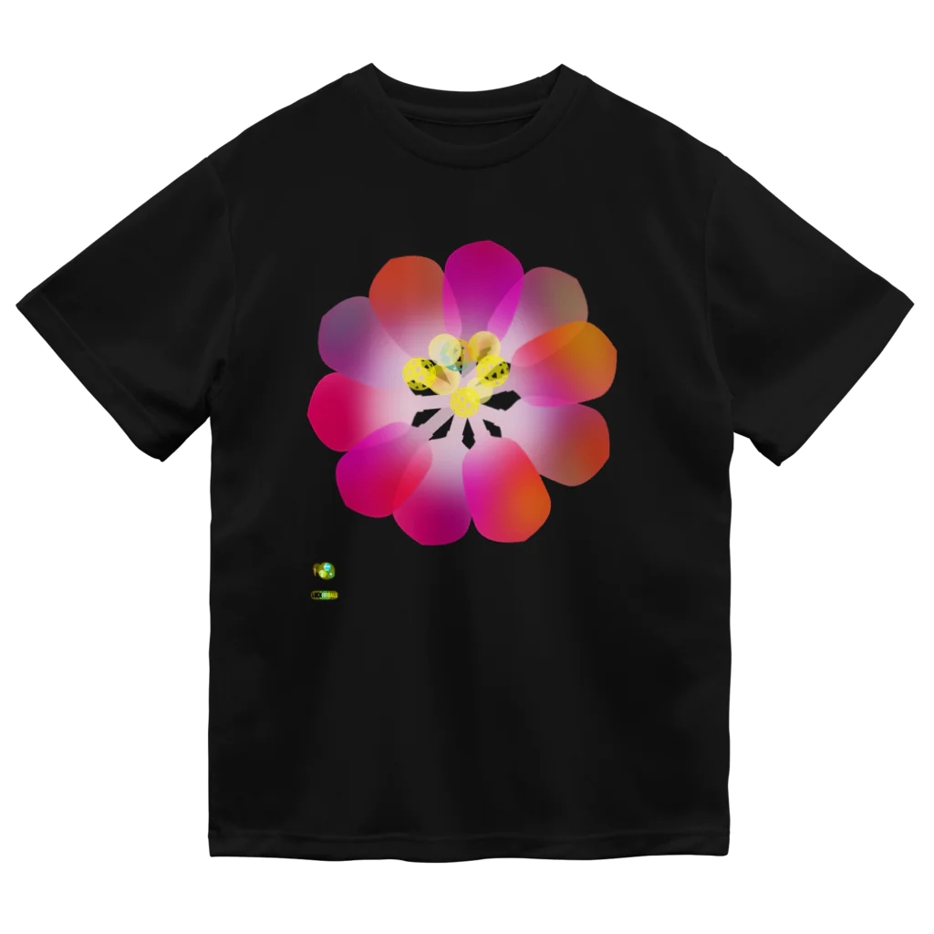 ラッキーウィのbeautiful pickle Dry T-Shirt