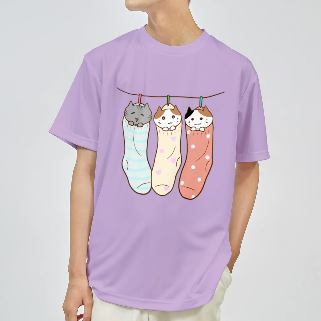 ぽんぽこあんぽんたんの靴下にゃんこ Dry T-Shirt