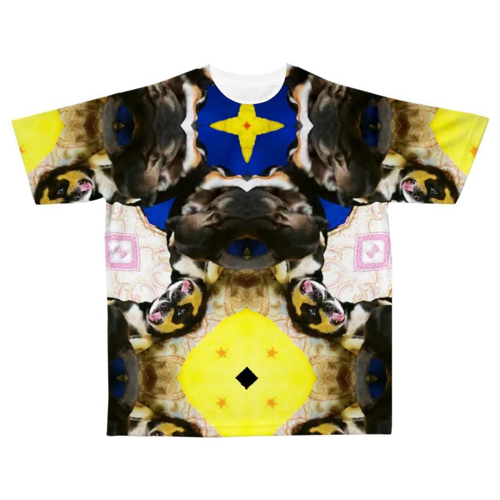 旅と、日記と、総柄。の嫉妬に満ち溢れた、チワワ達の争い All-Over Print T-Shirt