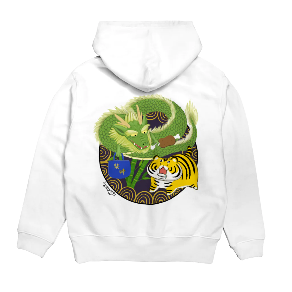 猫のミケランジェロの龍と虎 Hoodie:back