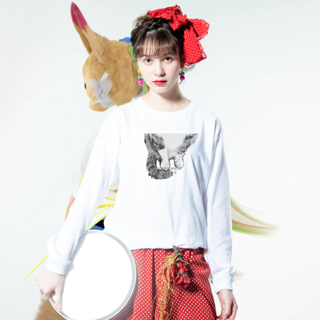HIDDEN MOON-ARIAKEの16 Long Sleeve T-Shirt :model wear (front)