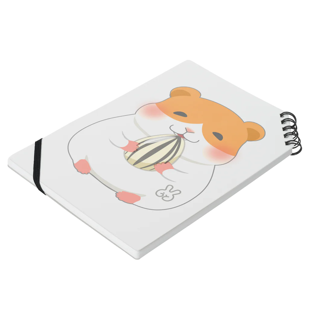 ひまわりの種が好きなハムスターさん🐹 / うとのぎゃらり