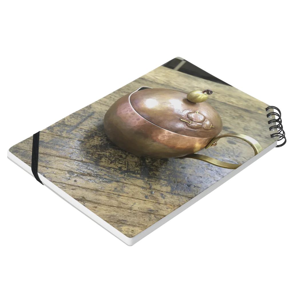 除夜の林檎1杯急須 Notebook :placed flat