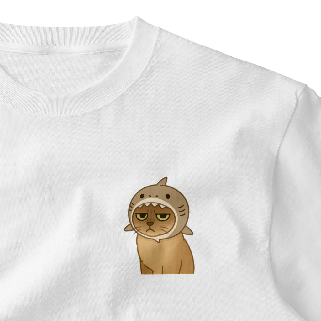 白菜ショップのサメ帽かぶった猫 One Point T-Shirt