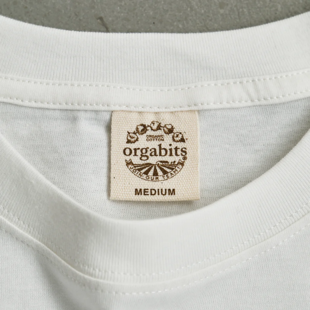 SASARiNS のPianoman カラフル Organic Cotton T-Shirt is made by "Orgabits," a company that cares about the global environment