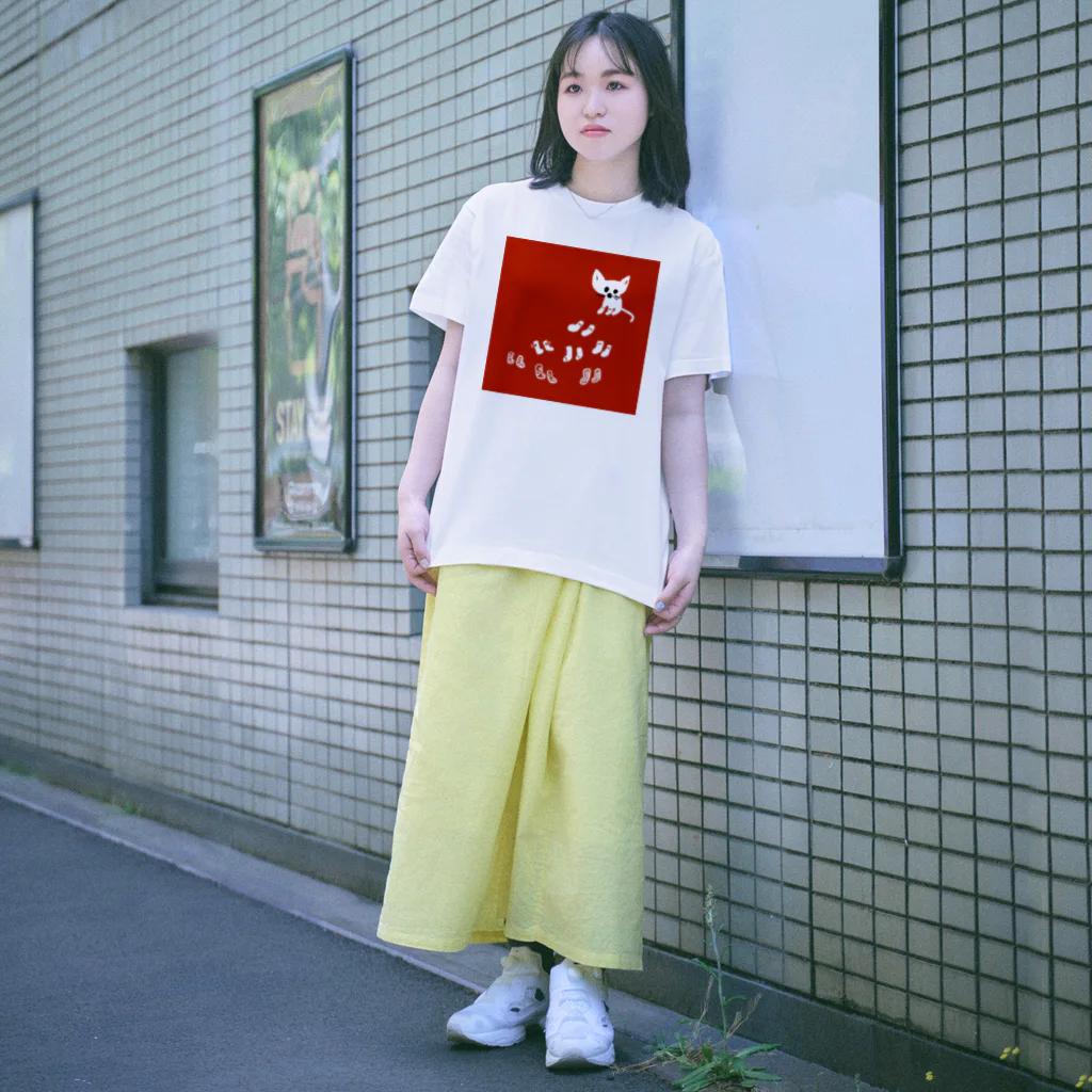 たなかのべりのくつしたねこ（赤） Regular Fit T-Shirt