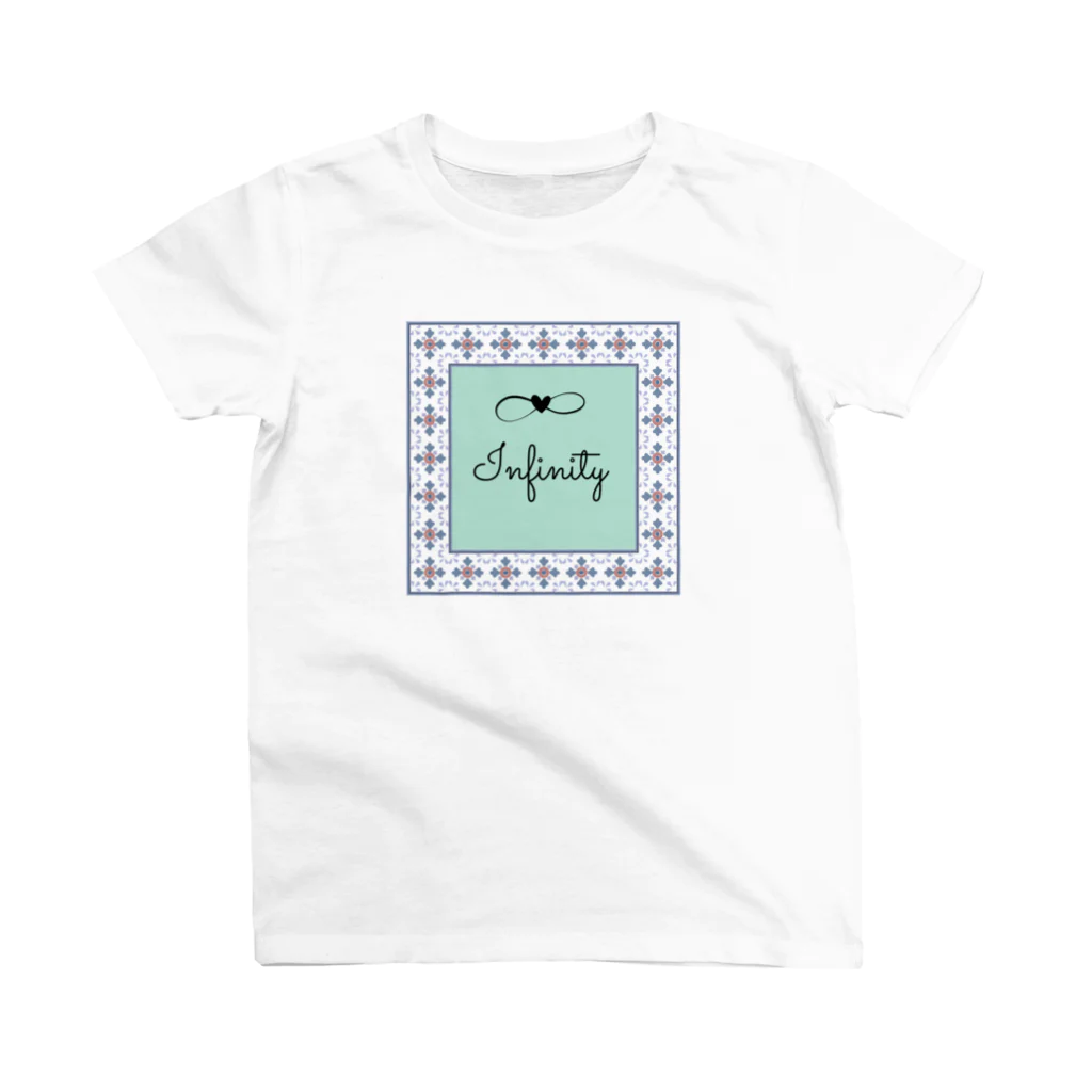 one_momentの柄フレーム Regular Fit T-Shirt