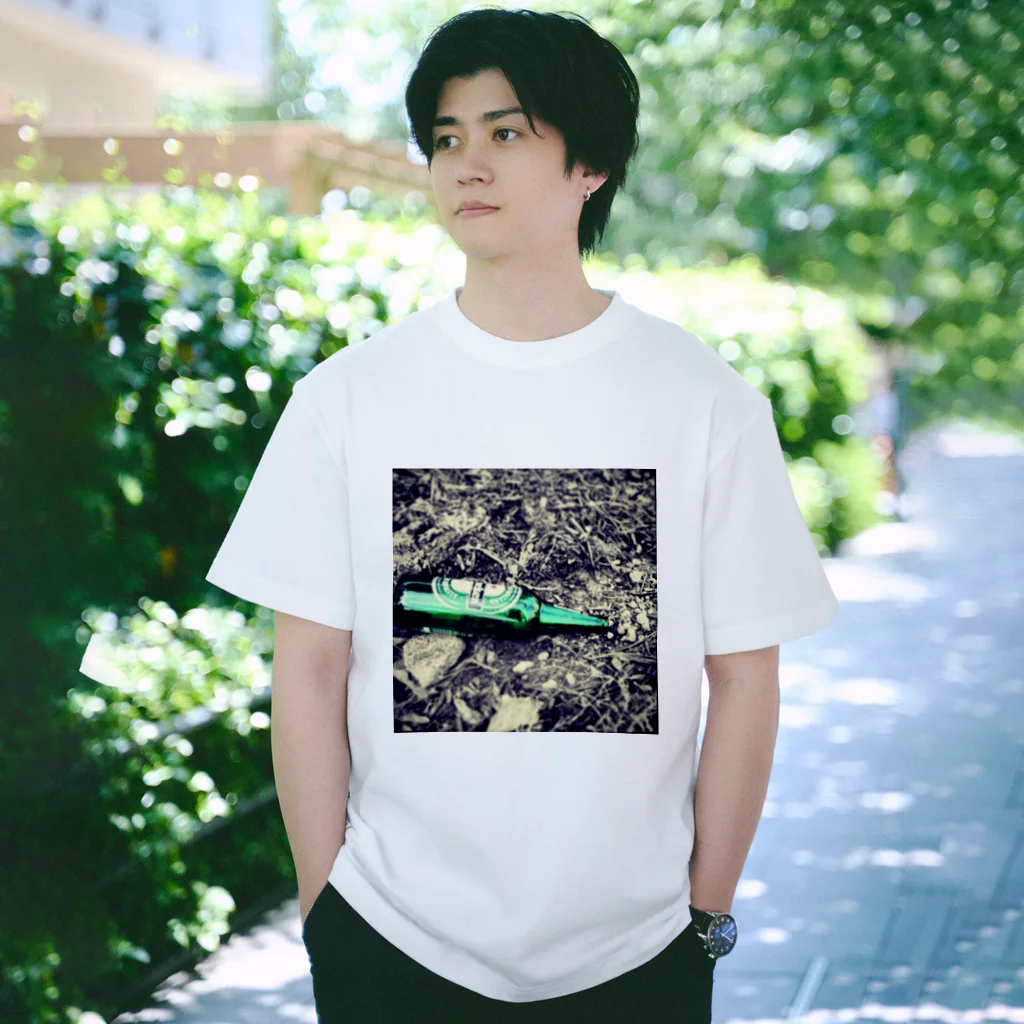 芸術シャツのおとしものビン レトロ風 Regular Fit T-Shirt