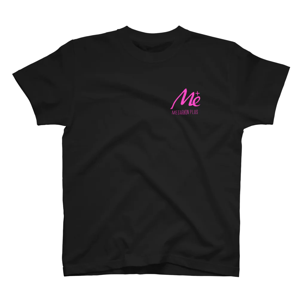 「BLACKPINK」のMESARION＋ロゴ　文字切り抜きVer（ピンク） Regular Fit T-Shirt