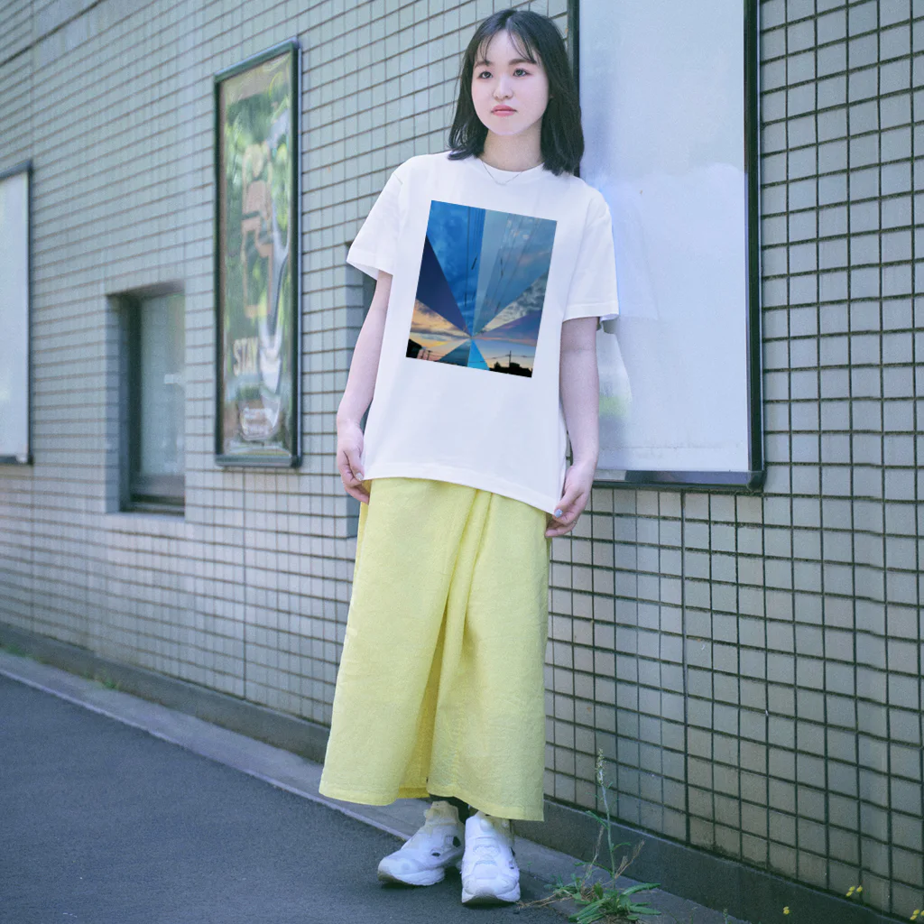 ヨシダシゲル(ヨッシー) @音楽家🎵🎸のSpectrum Regular Fit T-Shirt