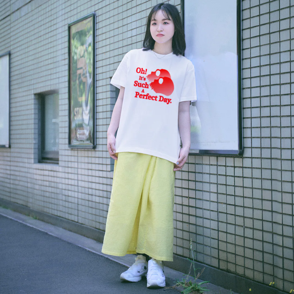 『Nothing Is Real』-- IN SUZURIのOh! It's Such A Perfectday.（赤） Regular Fit T-Shirt