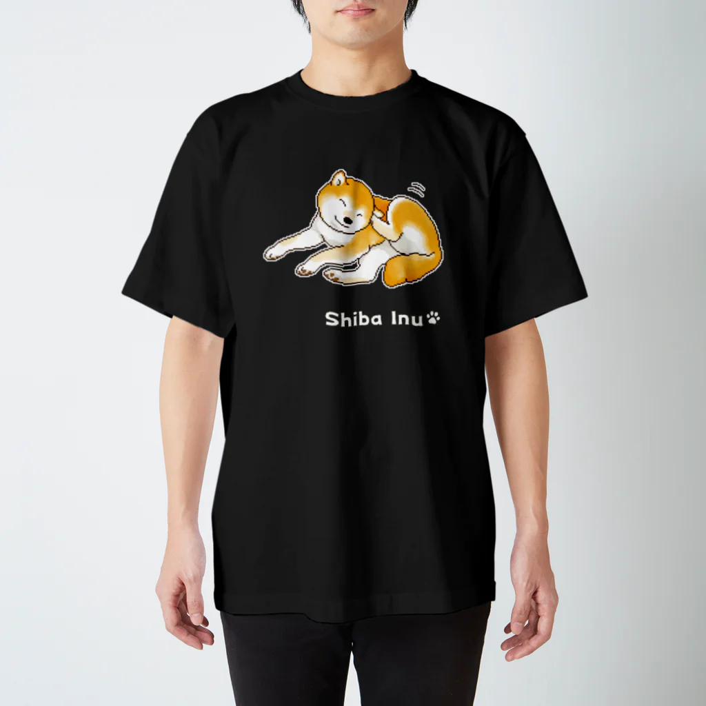 Shiba Inu Streetの耳をカキカキする柴犬のドット絵 Regular Fit T-Shirt