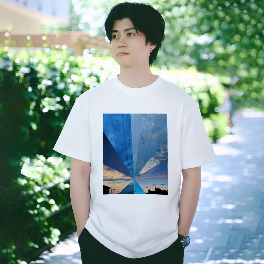 ヨシダシゲル(ヨッシー) @音楽家🎵🎸のSpectrum Regular Fit T-Shirt