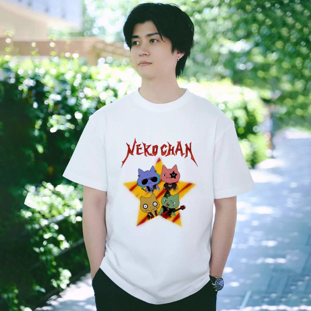 牡丹ちゃんのNEKO CHAN ロック Regular Fit T-Shirt