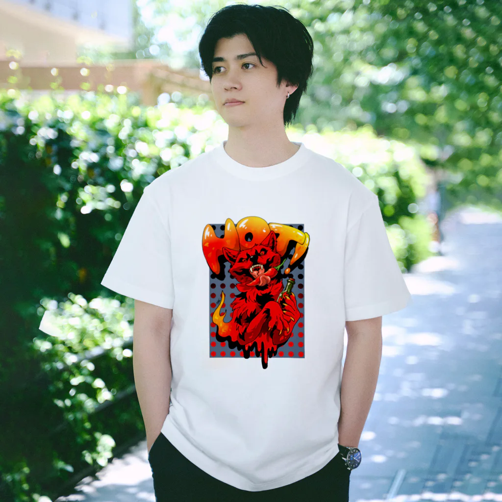 タタナ幻獣館のHOT CHILI WOLF Regular Fit T-Shirt