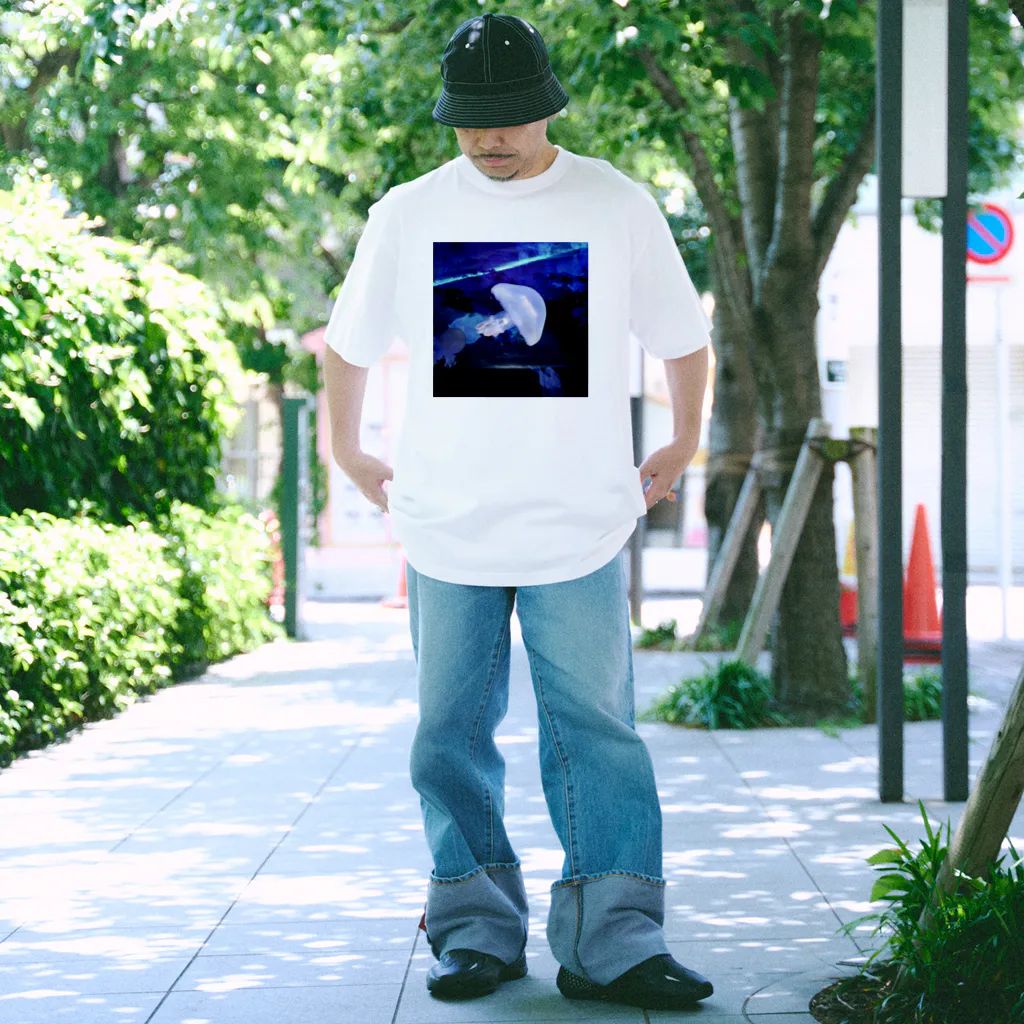 RUGA SHOPの空海月-そらくらげ- Regular Fit T-Shirt