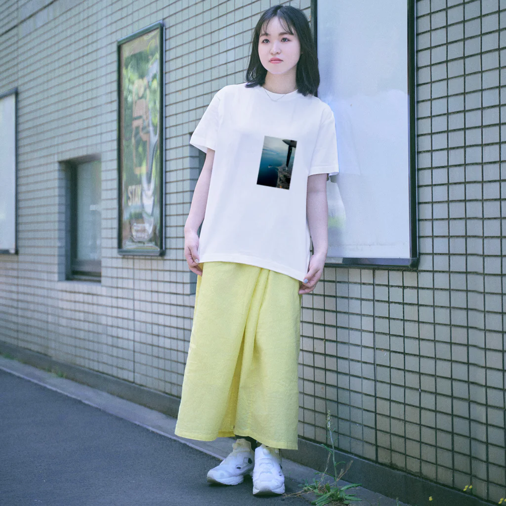 Do LIFEのお店のプロペラ機から見た富士山と江ノ島 Regular Fit T-Shirt