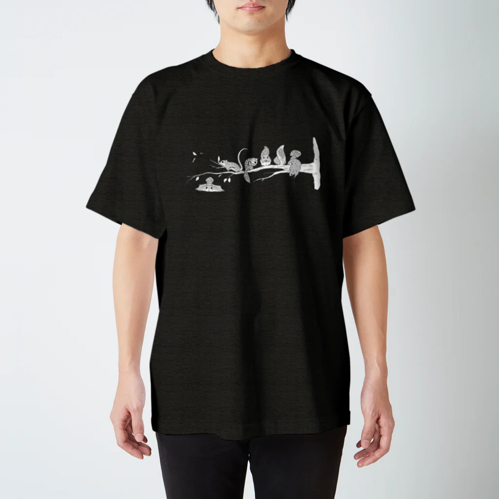 ねずりすSHOPのモモンガの枝 Regular Fit T-Shirt