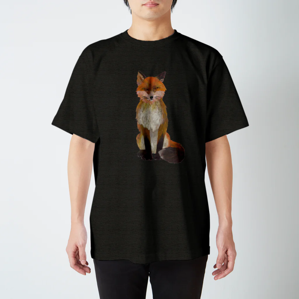 Makiko Goto goods storeのふさ尾っぽキタキツネ Regular Fit T-Shirt