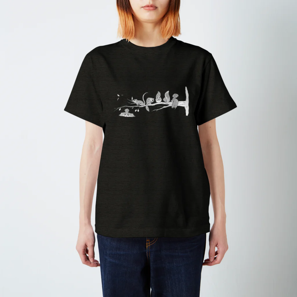 ねずりすSHOPのモモンガの枝 Regular Fit T-Shirt