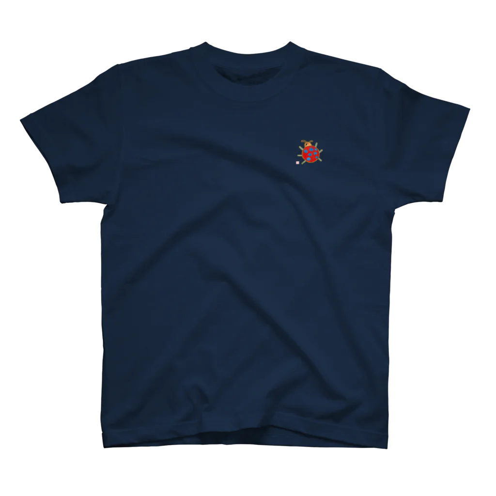 FUCHU SAKURA GARDENのげんきアート展　柴田将人 テントウ虫 Regular Fit T-Shirt
