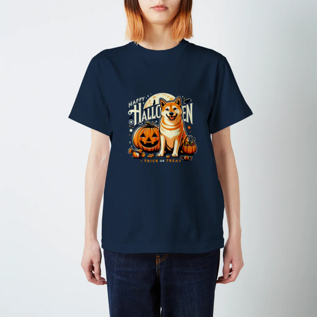 Naoki21のDOG x HALLOWEEN 03  Regular Fit T-Shirt