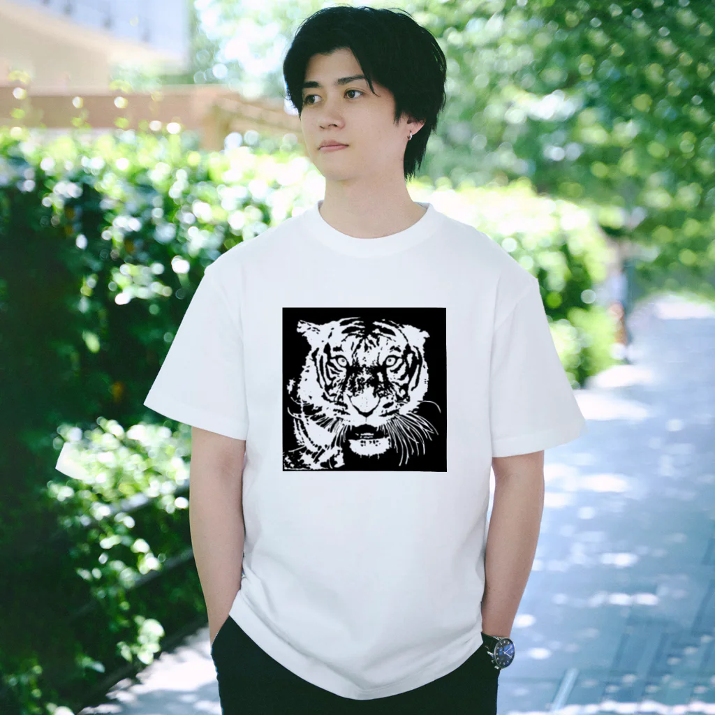 TIGER_LEEのブルース・リー先生 お気に入りの寅 🐯 Regular Fit T-Shirt