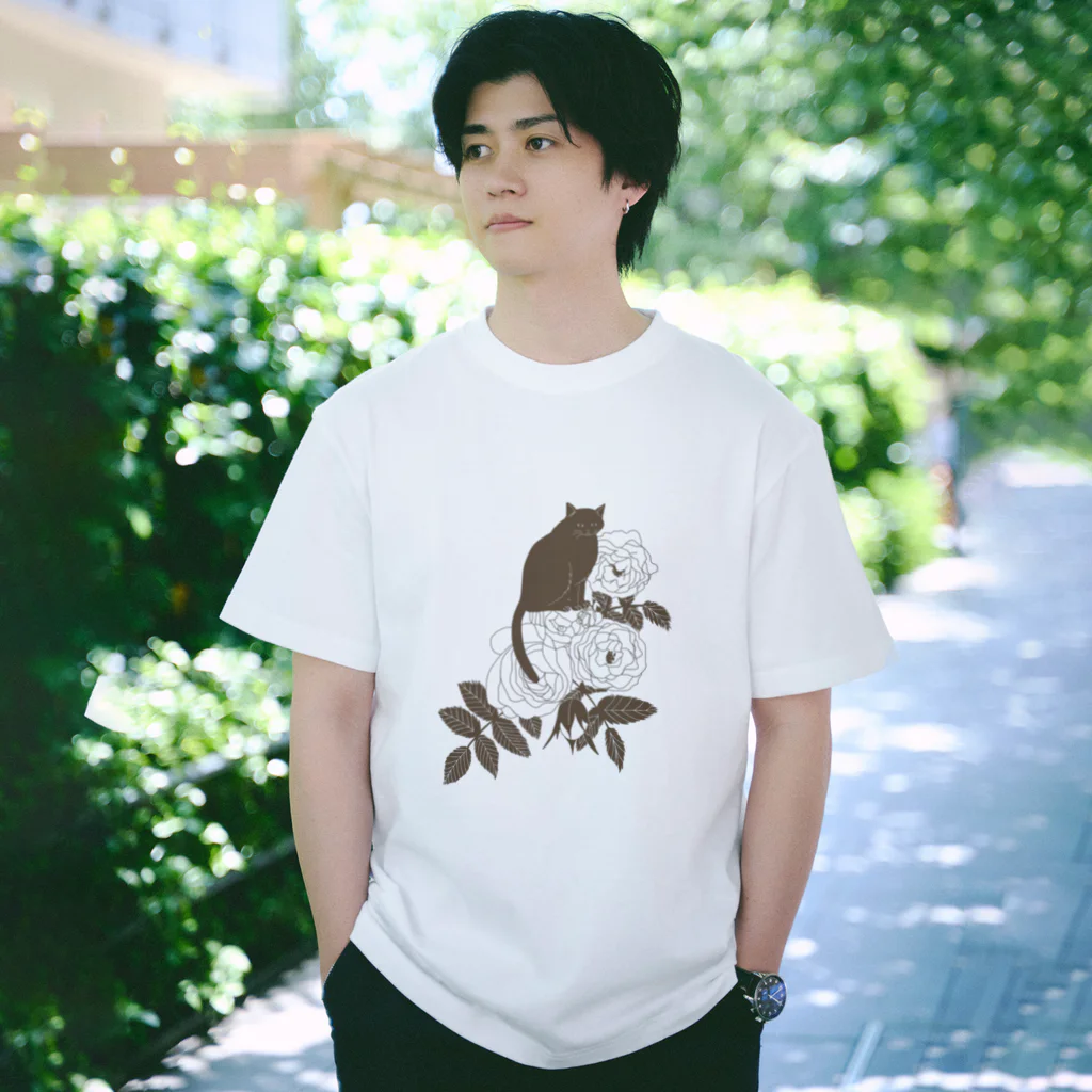 ねこふく屋のミルクティーローズ Regular Fit T-Shirt