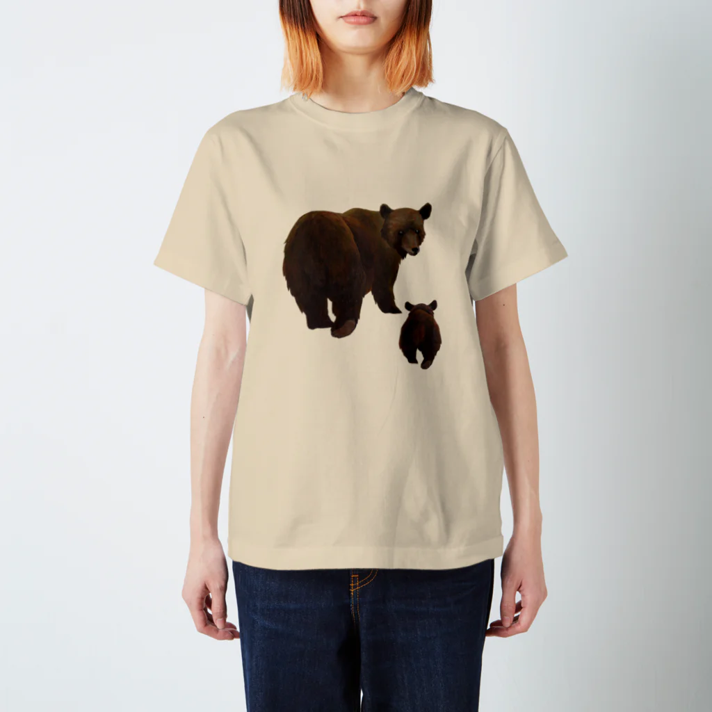 Makiko Goto goods storeの冬眠めざめのおやこヒグマ Regular Fit T-Shirt