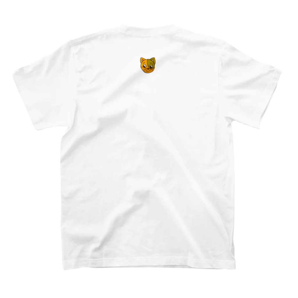 FUCHU SAKURA GARDENのげんきアート展　柴田将人 ９匹のねこ Regular Fit T-Shirtの裏面