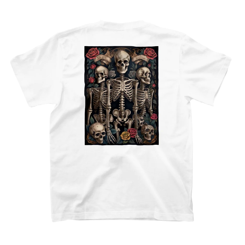 Skull sectionのドクロと薔薇 Regular Fit T-Shirtの裏面