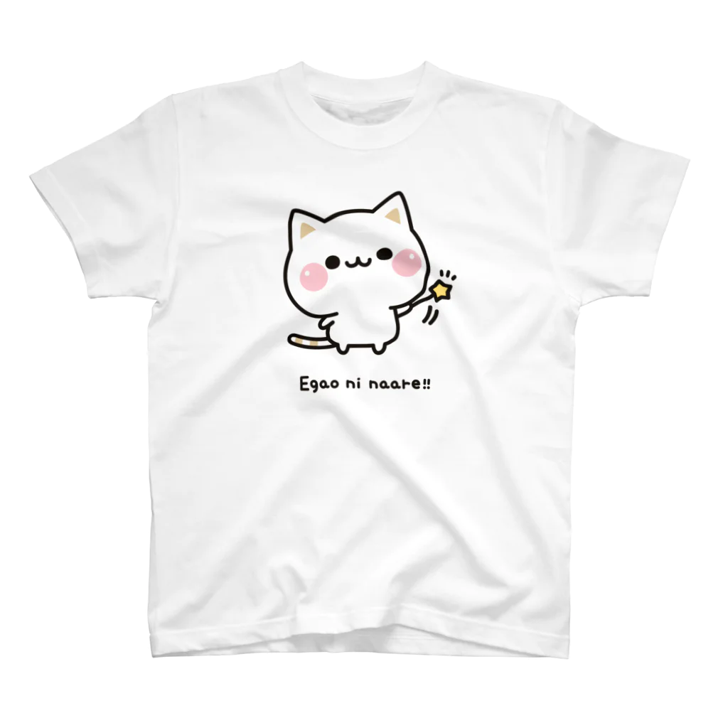DECORの気づかいのできるネコ　笑顔になぁれver. Regular Fit T-Shirt