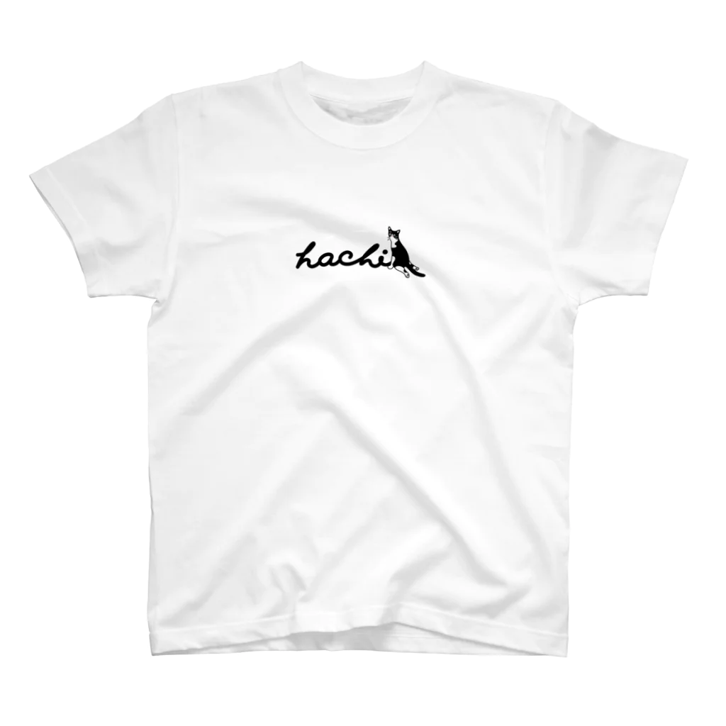 ハチワレ猫　ハチのお店のハチワレ猫　ハチ　ロゴ正面ver. Regular Fit T-Shirt