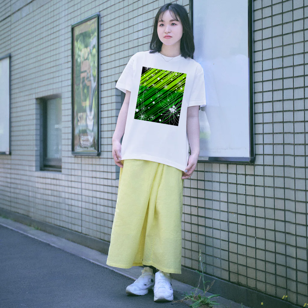 Ｍ✧Ｌｏｖｅｌｏ（エム・ラヴロ）の花（グリーン・ナナメ②） Regular Fit T-Shirt