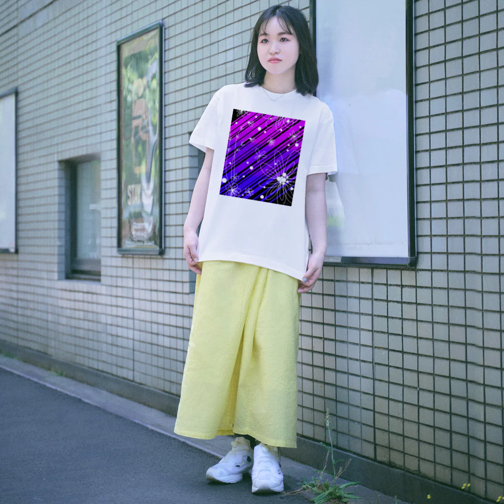 Ｍ✧Ｌｏｖｅｌｏ（エム・ラヴロ）の花（パープル・ナナメ②） Regular Fit T-Shirt