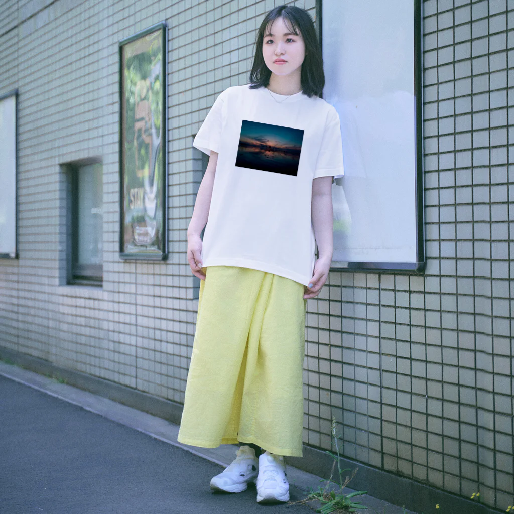 MAIBARU_TRAVELのパッタルンの朝 Regular Fit T-Shirt